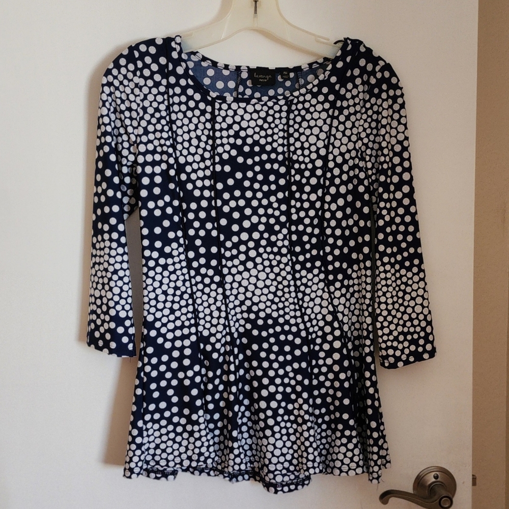 NWOT. La Vanya Poke Dots Pattern Lady Top.